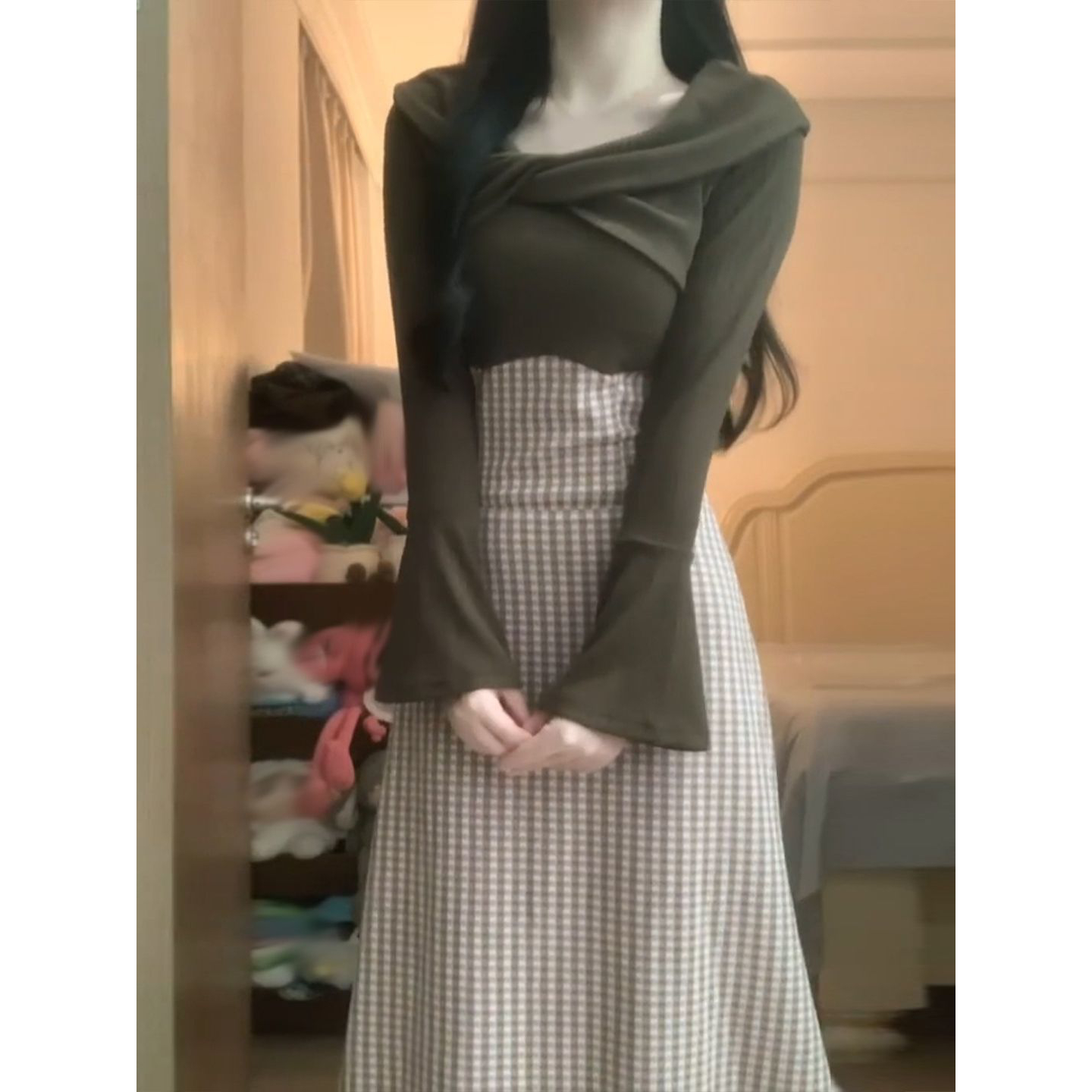 法式复古格纹拼接长袖连衣裙