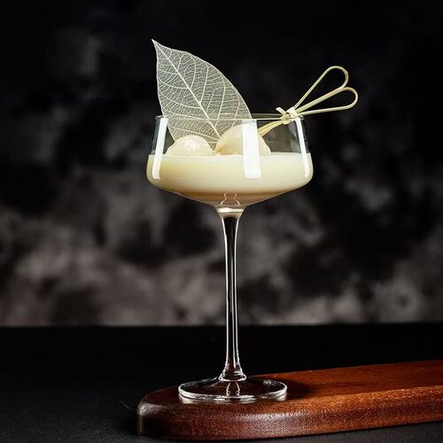 简约小众精品马天尼高脚杯