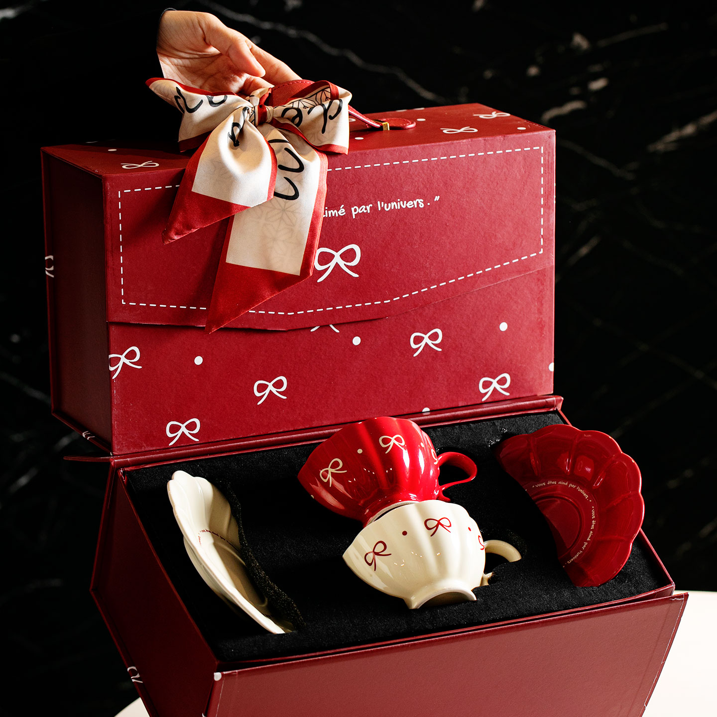 新婚礼物结婚订婚送新人新娘实用高档精致乔迁新居杯碟礼盒伴手礼