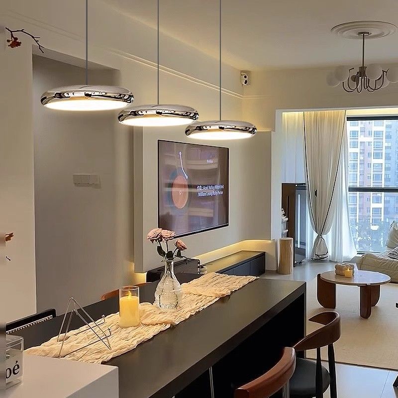 北欧极简餐厅吊灯轻奢餐桌飞碟艺术前台现代简约三头饭厅吧台灯具