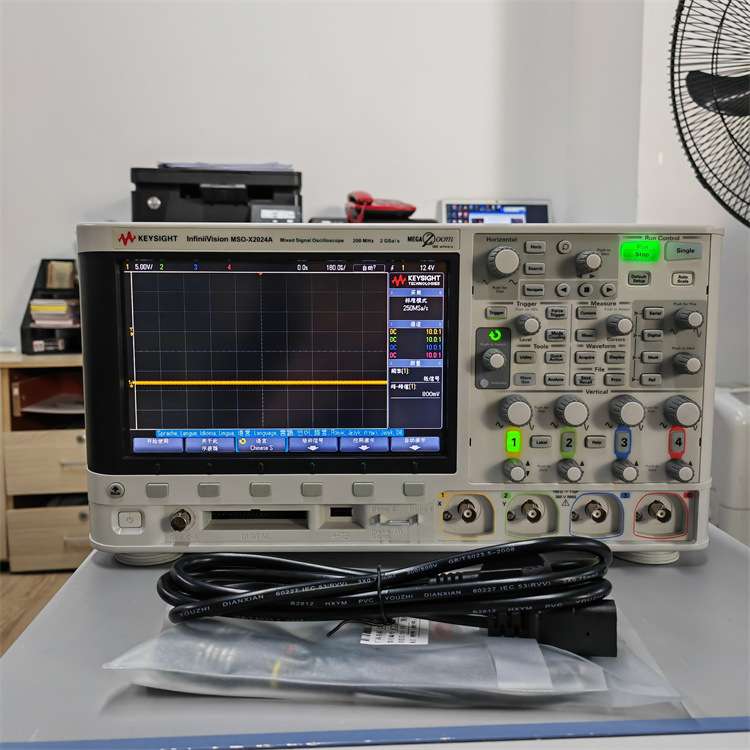 是德MSOX2024A示波器    4 个模拟通道和 8 个数字通道