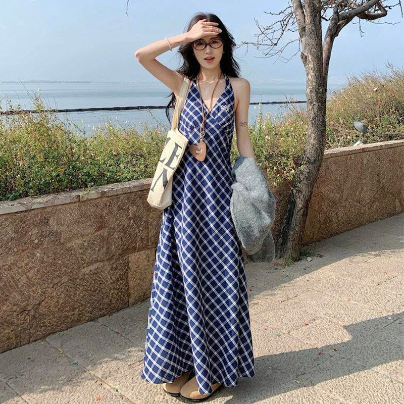 蓝色格子挂颈洋装女夏202