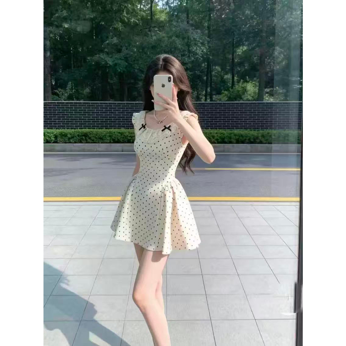 miu系千金风蕾丝波点吊带连衣裙女夏季气质收腰显瘦蓬蓬裙a字短裙