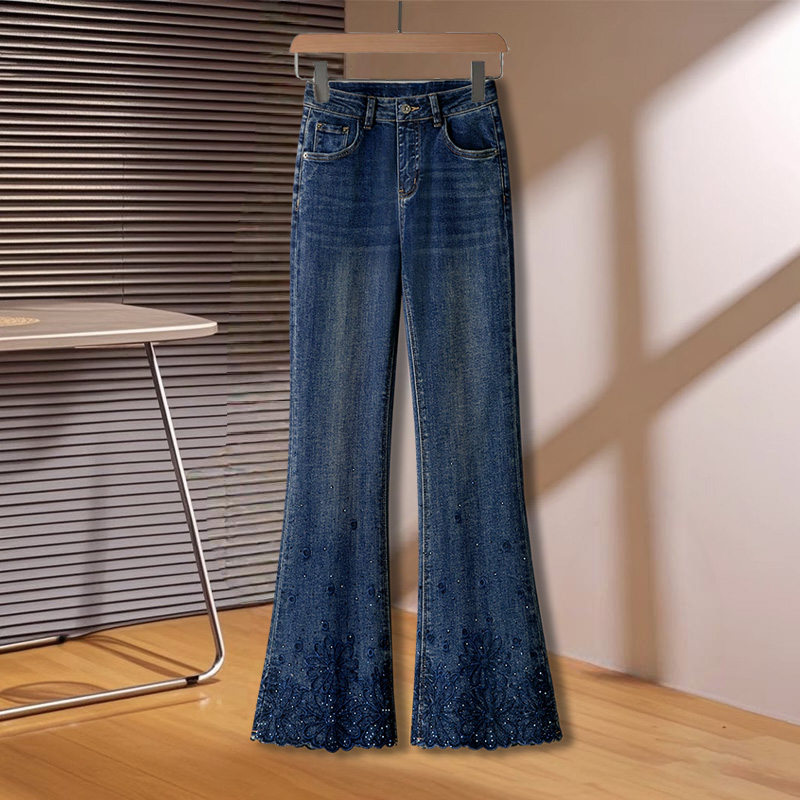 重工烫钻刺绣微喇牛仔裤女