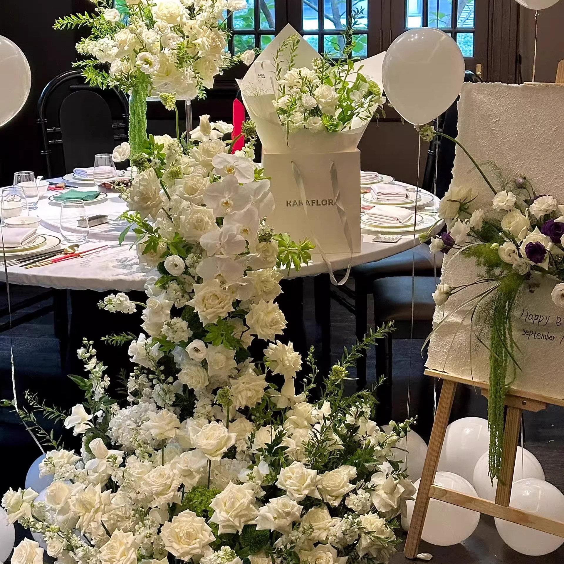 瀑布仿真花桌花高级感婚礼宴会花艺婚庆酒店场景装饰生日求婚布置