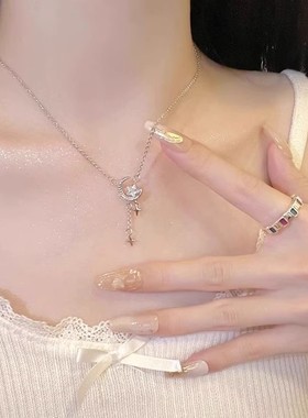 LLYUN 钛钢项链星月项链女轻奢小众高级感浪漫星月锁骨链生日礼物