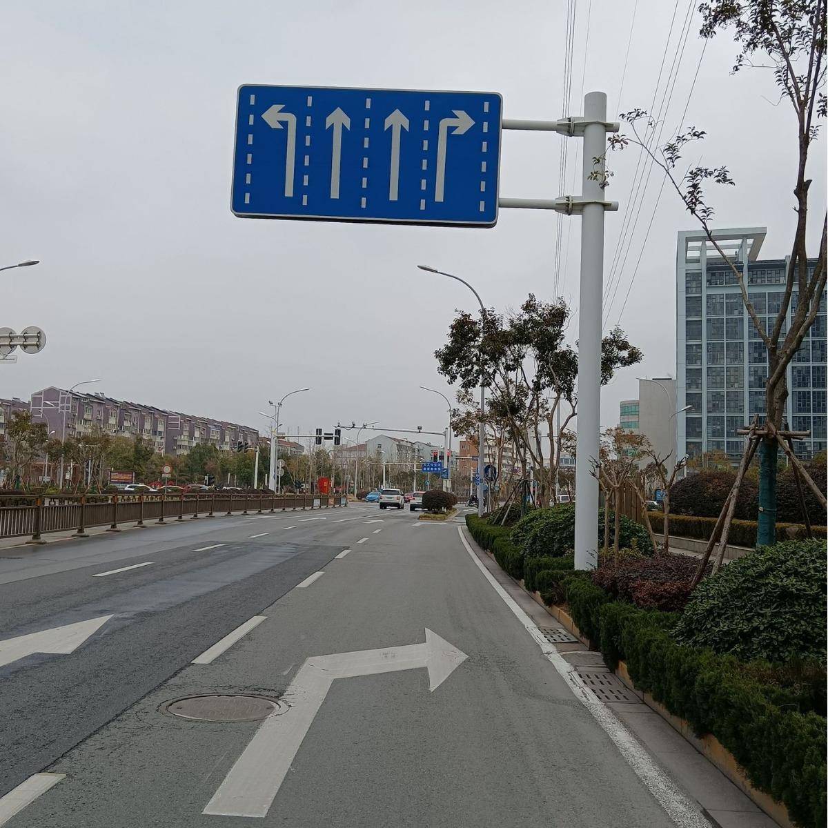 通标志牌高速路FMG路门头指示牌立杆路牌交安全标识公牌道厂家