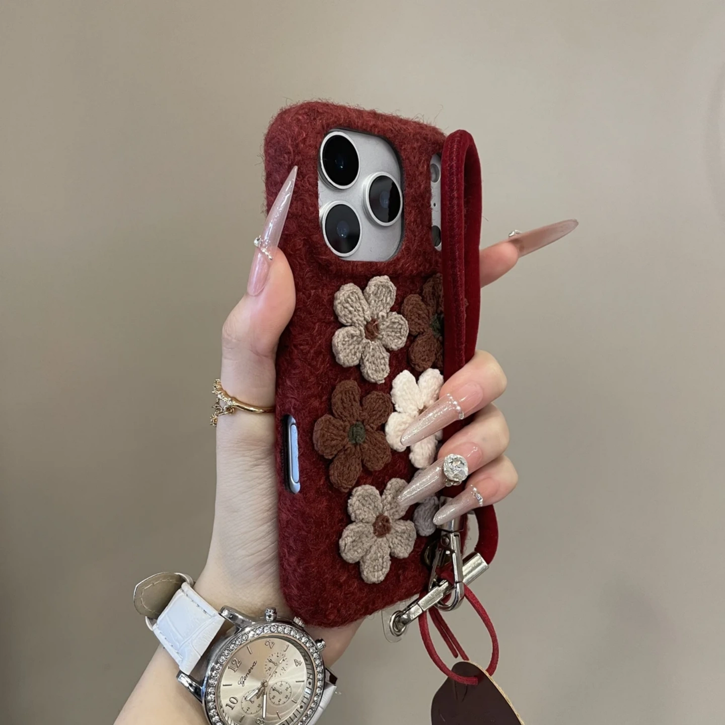 秋冬ins毛绒针织花朵适用苹果iPhone17promax手机壳16promax复古iPhone15女款14pro新款13pro可爱17高级Ins潮