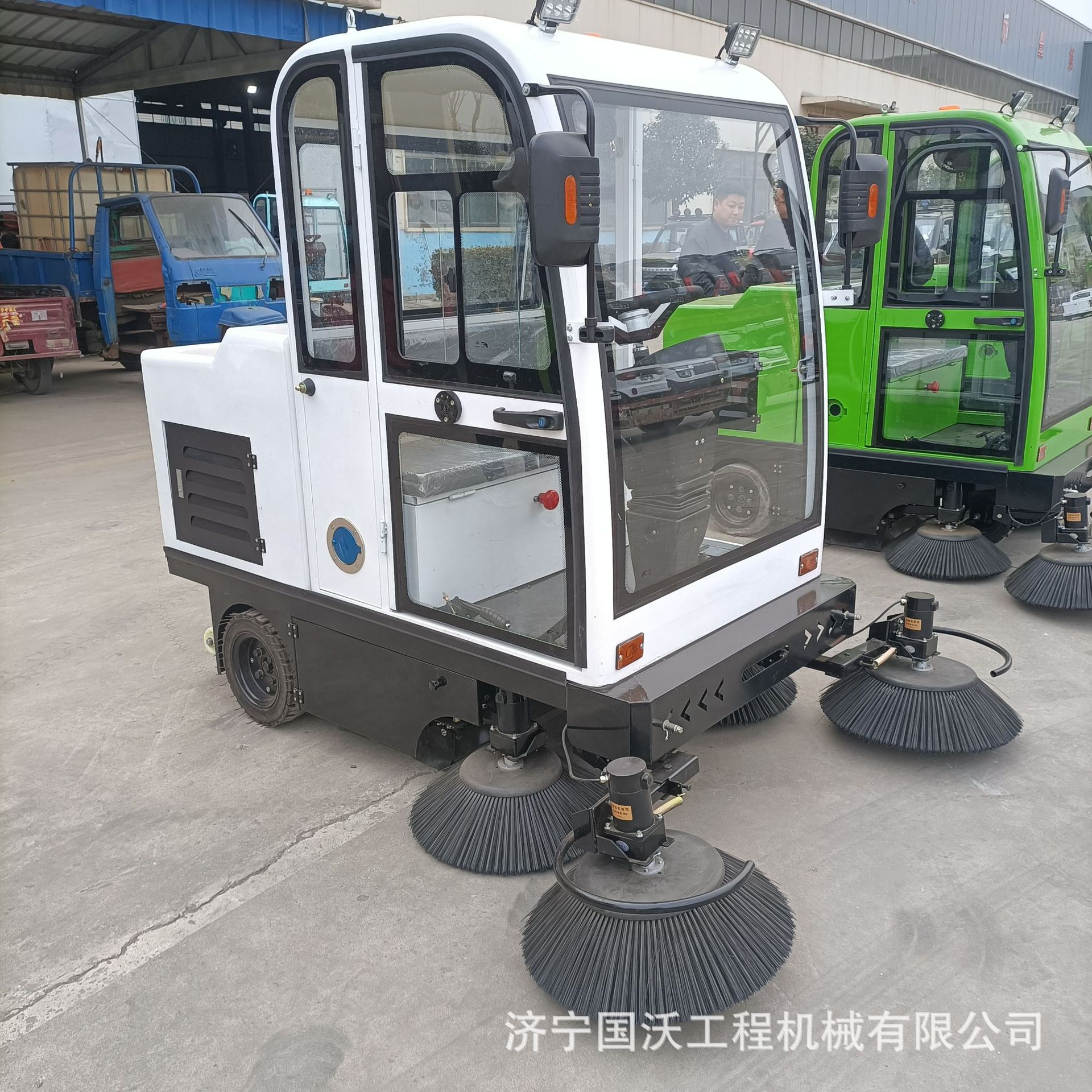 驾驶路面清扫机 5刷电动扫地机 工业园卫生扫地车型号
