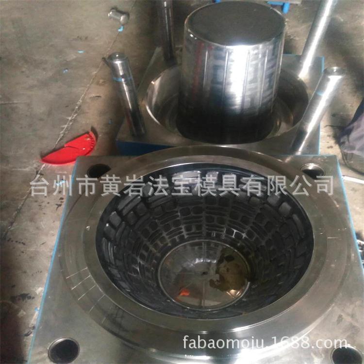 专业设计加工洗衣篮塑料模具