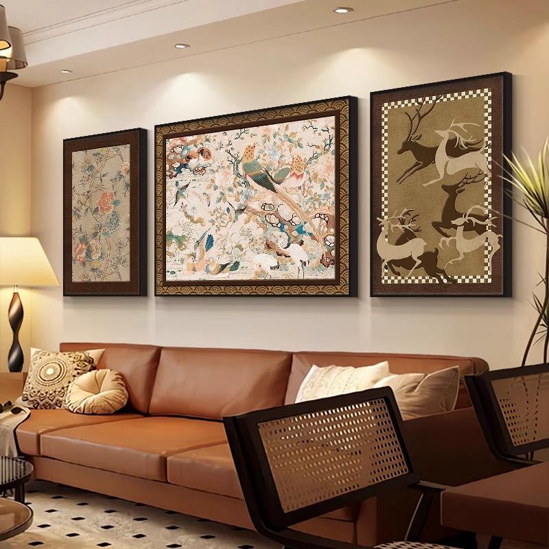 寓意好客厅装饰画财鹿送福三联沙发背景墙壁画高级感覆古艺术挂画