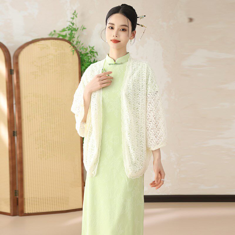 新品依红颜复古文艺旗袍披肩少女外搭春夏薄款蕾丝U钩花罩衫开衫