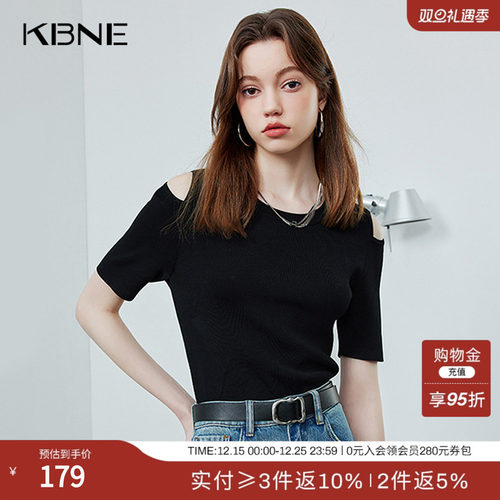 圆领+镂空+纯色