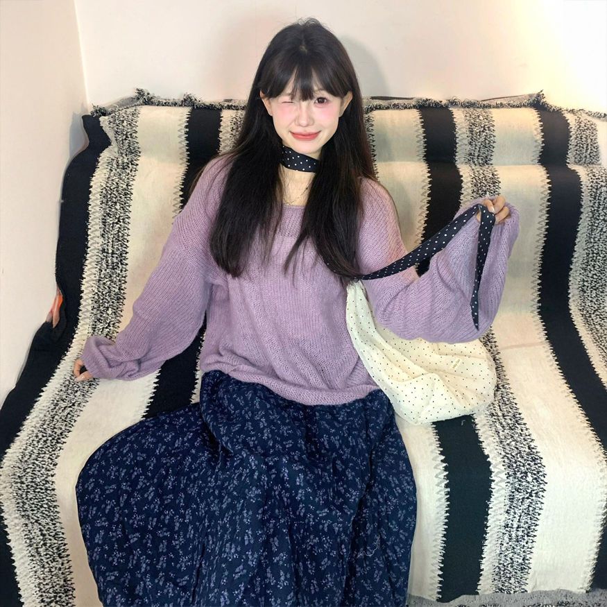 温柔风甜妹穿搭一整套宽松紫色圆领套头毛衣女学生+碎花半身裙子