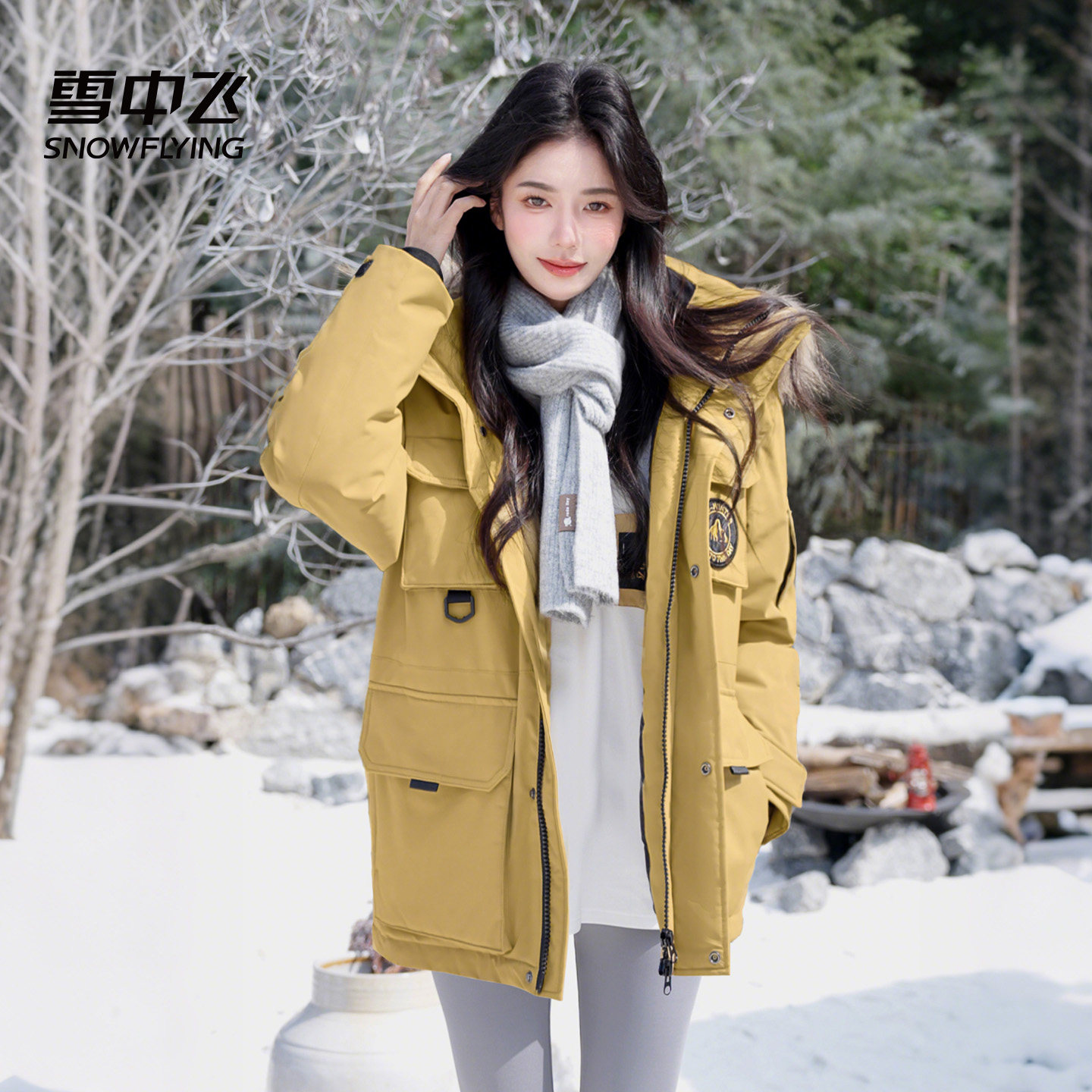 雪中飞派克羽绒服工装女款图片