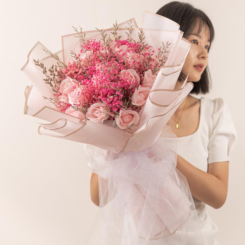 情人节送女友满天星干花玫瑰花花束香皂花永生花毕业季生日礼物