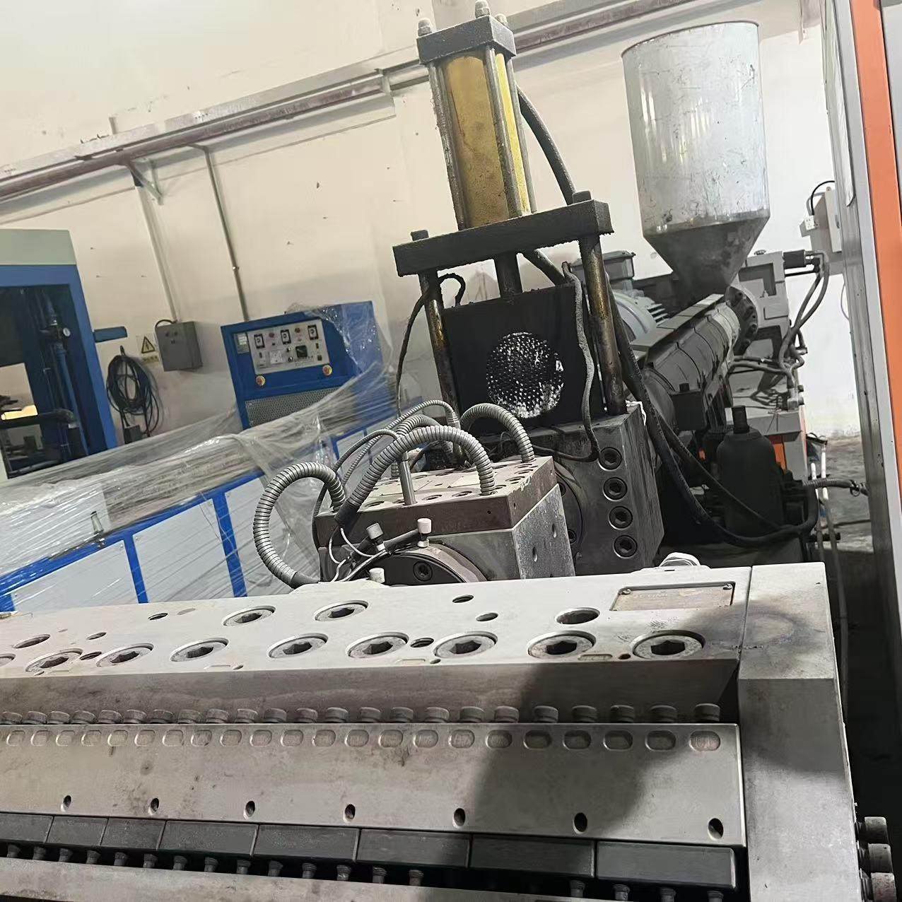 八成新片材挤出机单螺杆PPPS塑料盒生产设备片材机,五金/工具,挤出机,淘宝优惠券,粉丝福利购,淘宝优惠卷