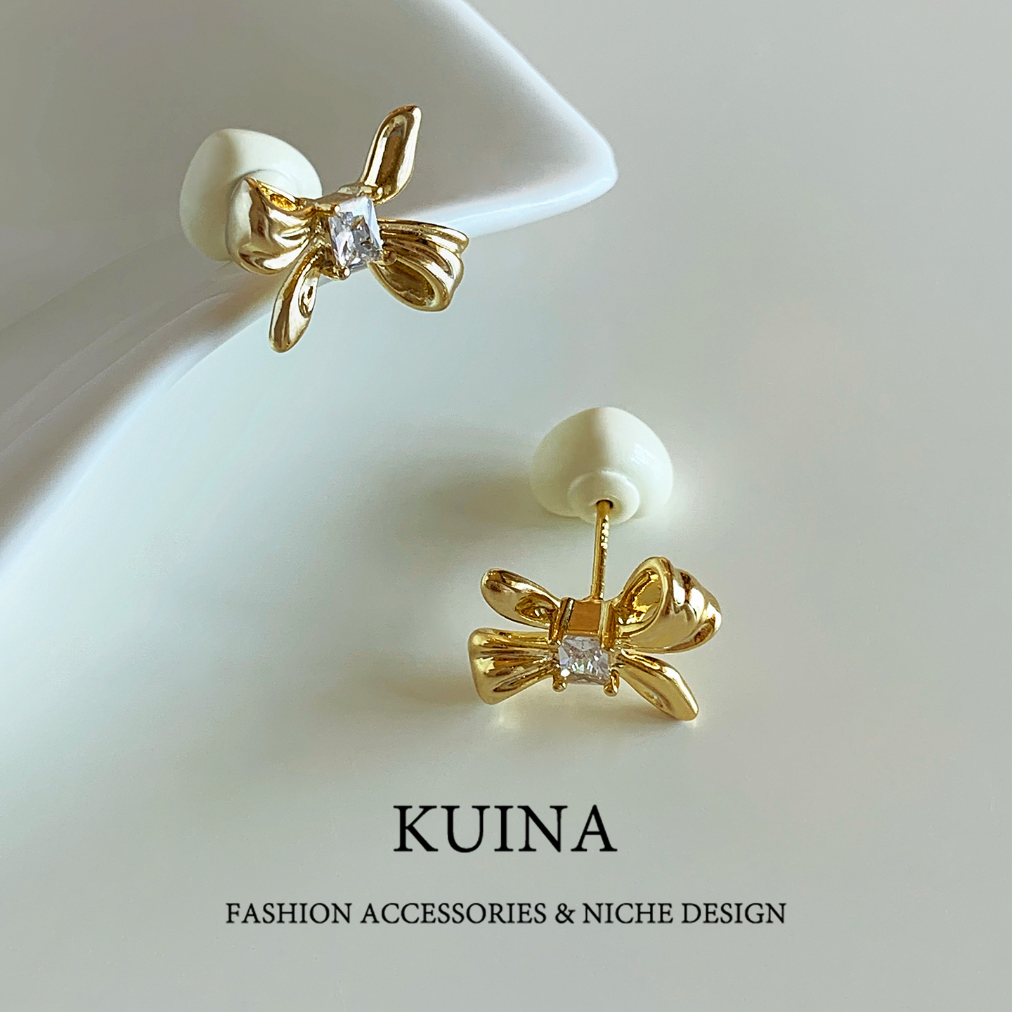 蝴蝶结白色爱心耳钉女士纯银针