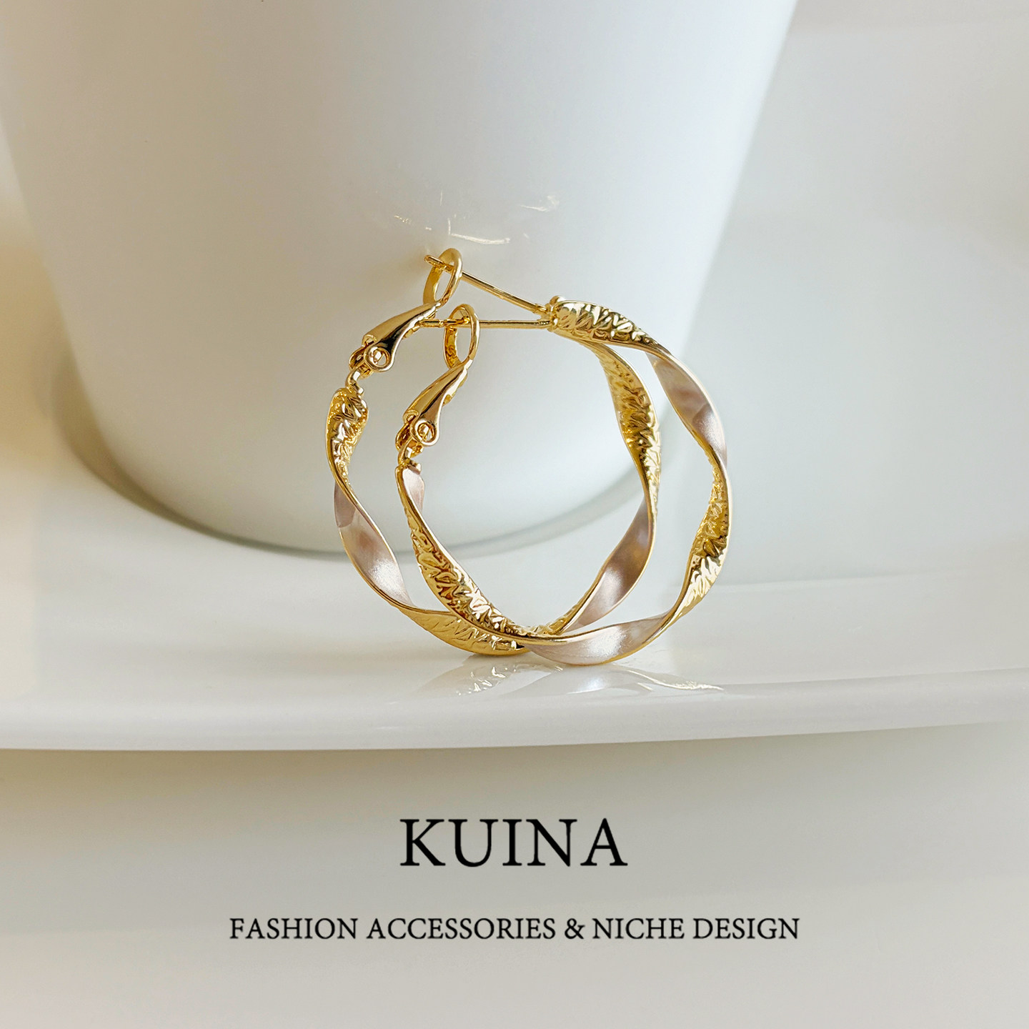 金色大圈素圈耳环气质显脸小耳圈纯银针耳钉欧美个性2026超火耳饰