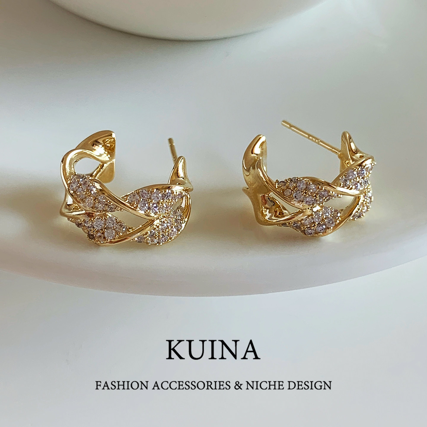 爆闪金色锆石耳环圈圈纯银针耳钉女轻奢高级感麻花耳圈独特耳饰品