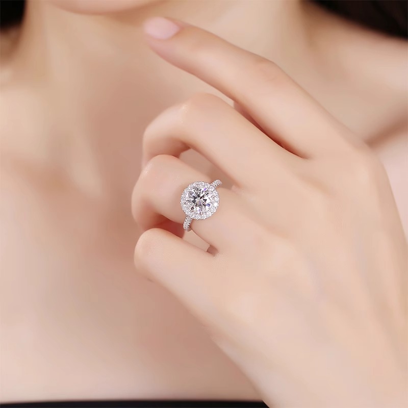 香港撤柜PT950铂金钻戒指女圆包1克拉天然钻求婚钻戒情人节送女友