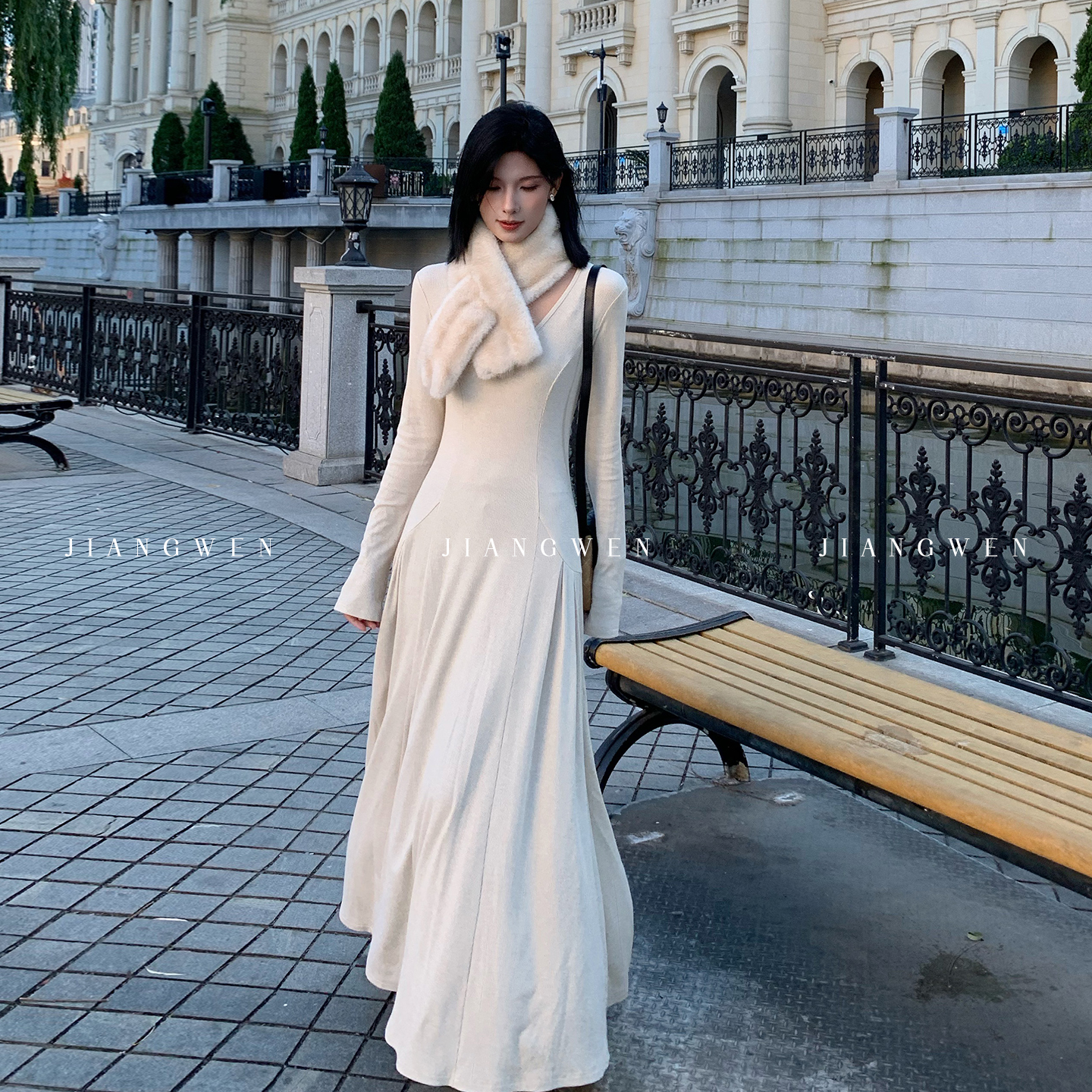 姜雯气质V领立体裁剪连衣裙女