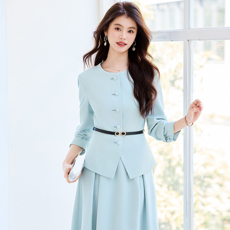 浅蓝圆领西装套装裙女2026新款气质修身主持人女士轻奢女神范正装