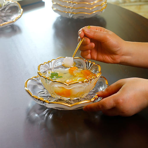 爱心玻璃碗碟精致小果碟甜品碗零食点心盘干果盘糖果盘水果沙拉碗