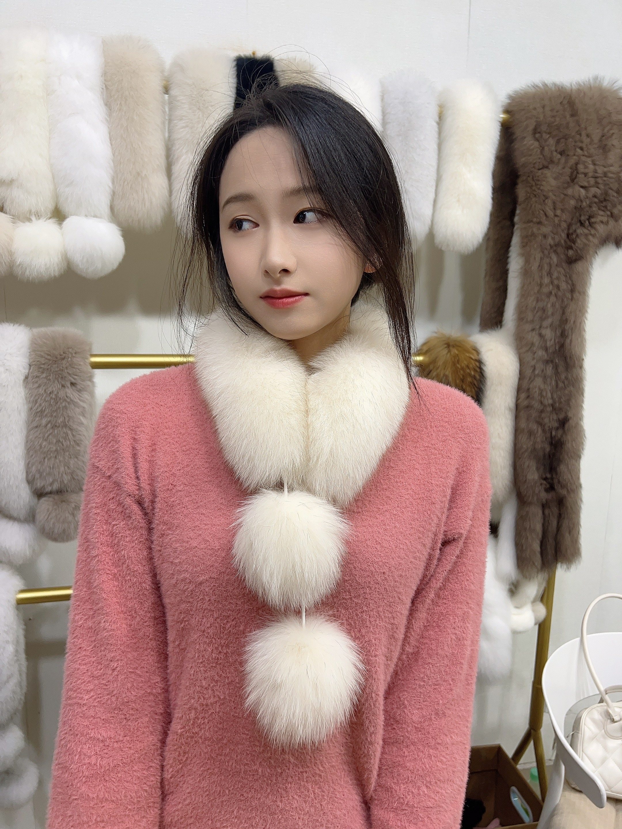 韩版百搭双面狐狸毛围脖女冬季毛球磁铁吸扣皮草保暖毛毛围脖围巾,服饰配件/皮带/帽子/围巾,围巾/丝巾/披肩,淘宝优惠券,粉丝福利购,淘宝优惠卷