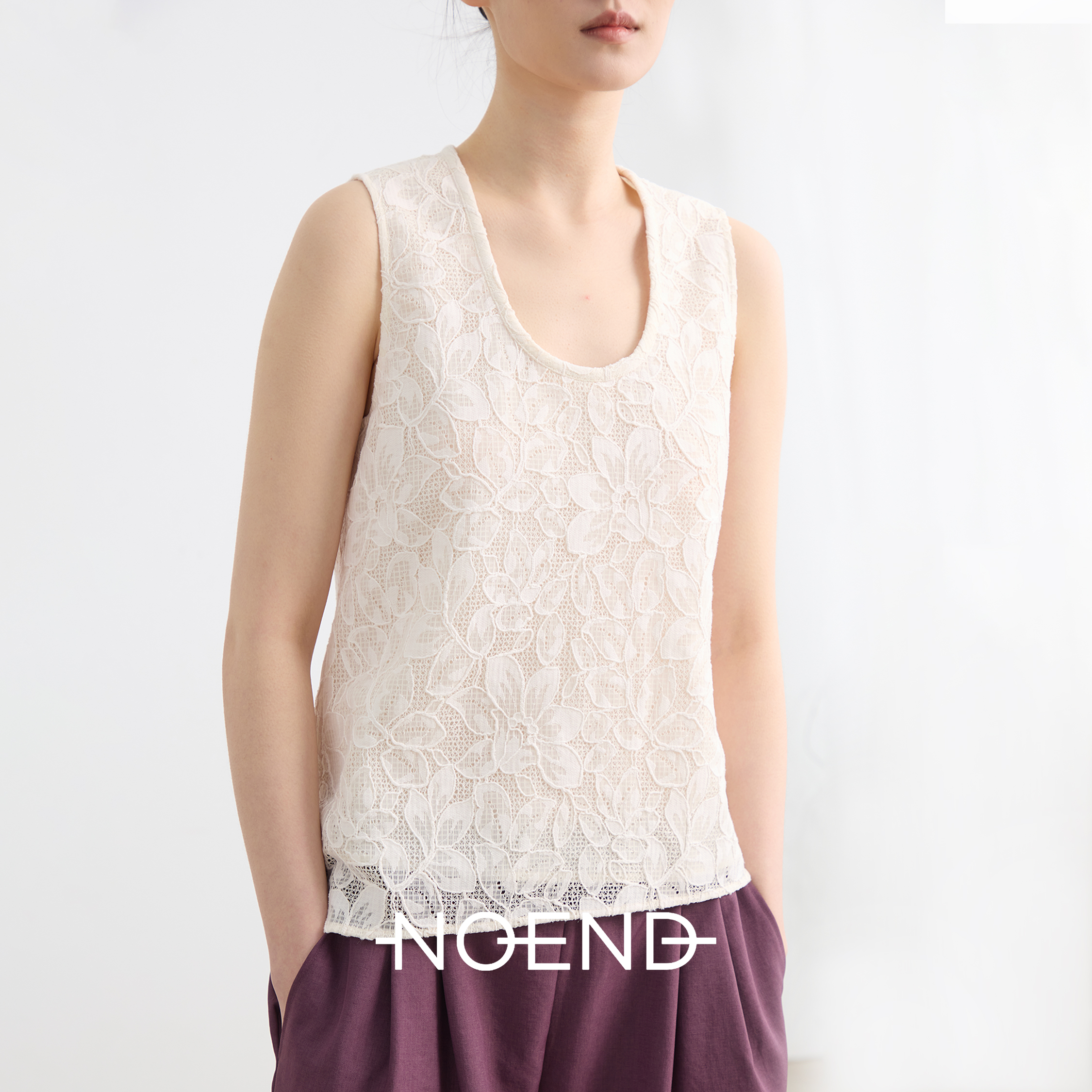 NOEND25SS 立体蕾丝花朵不规则斜下摆U型领无袖上衣