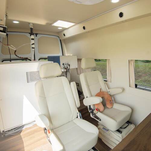 V348移动型多功能水质检测车厂家报价价格便宜