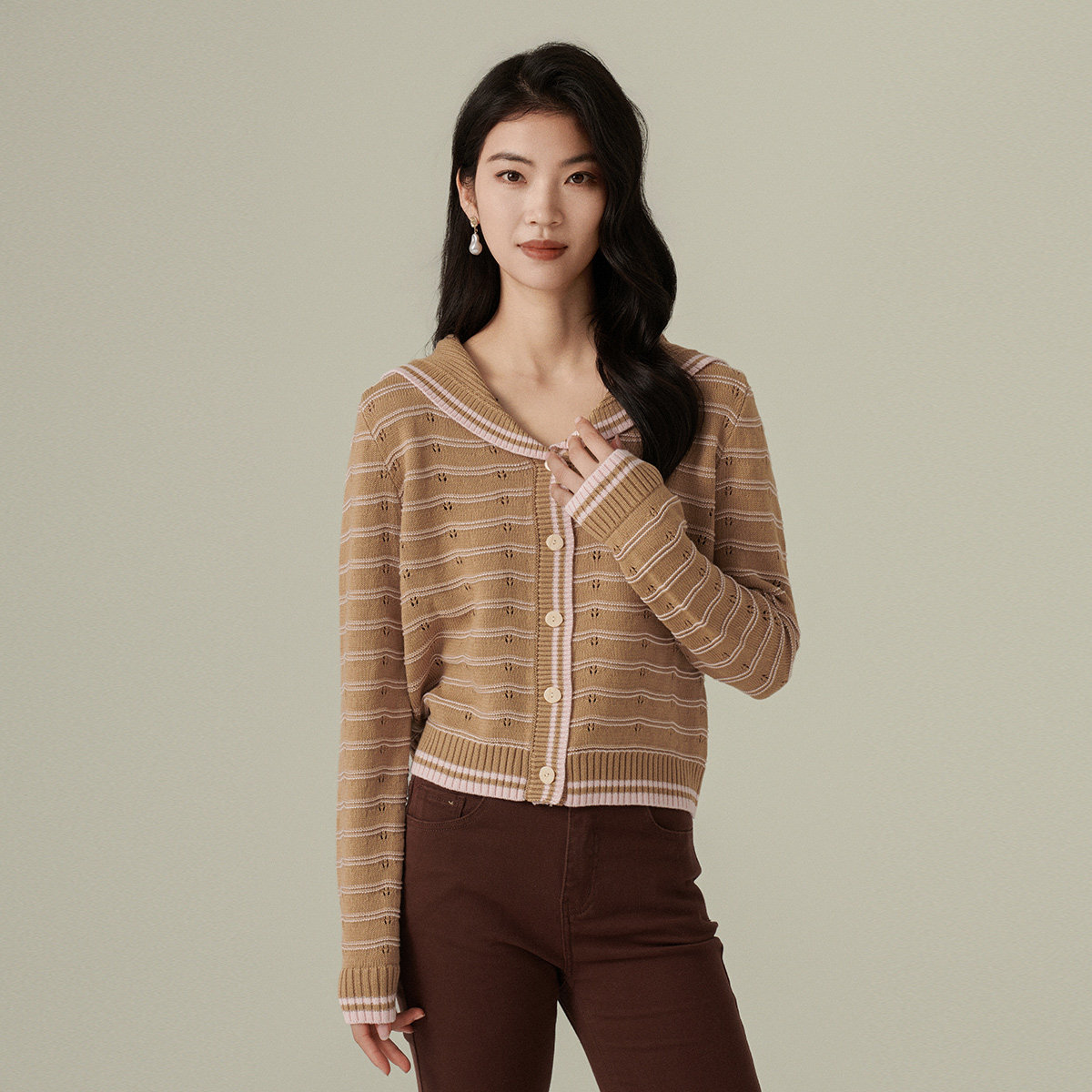 阿依莲2026秋季新款针织衫复古海军领条纹宽松百搭毛衣女开衫上衣图片