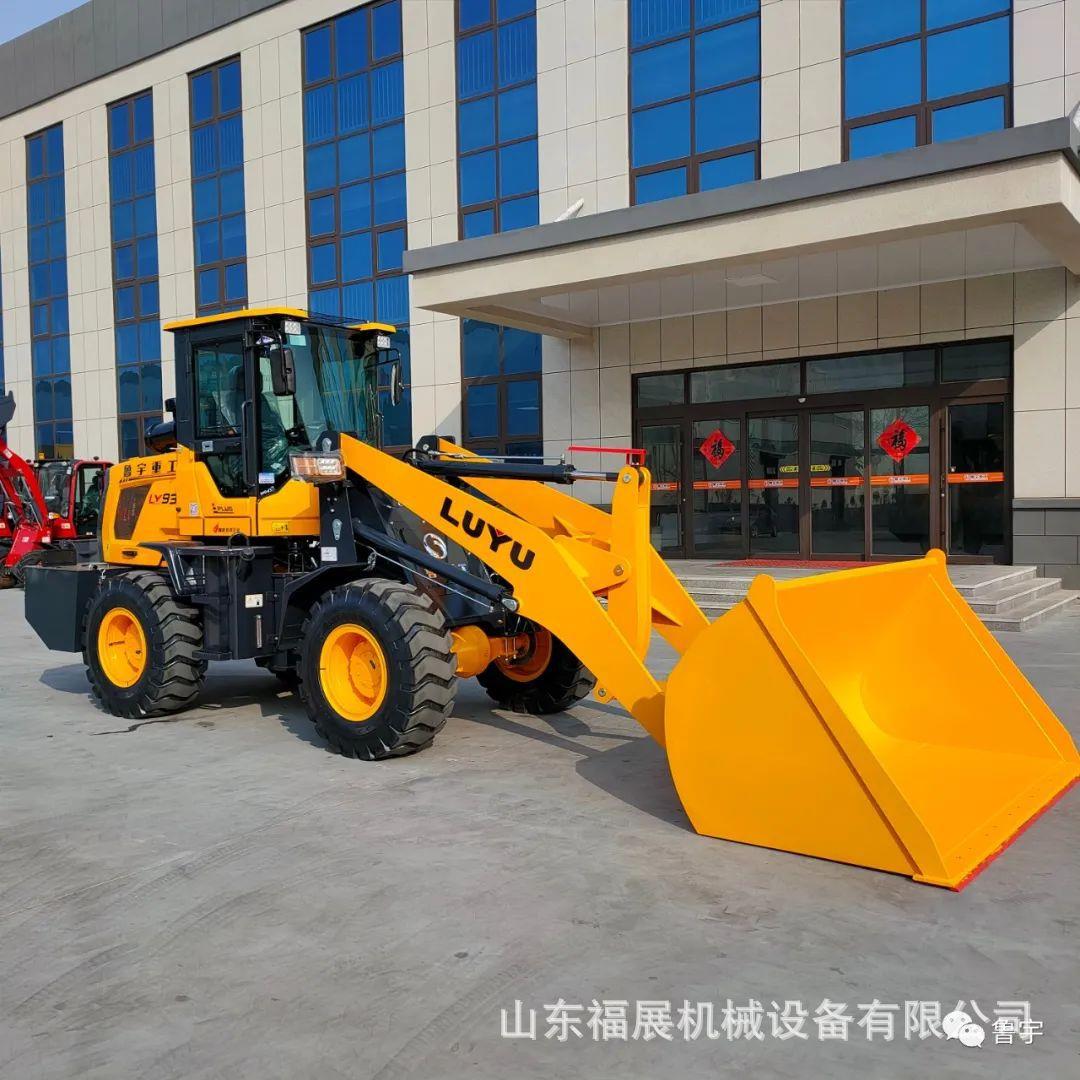 轮式958标准3吨装载机液压助力鲁宇装载机6105增压发动机高配置