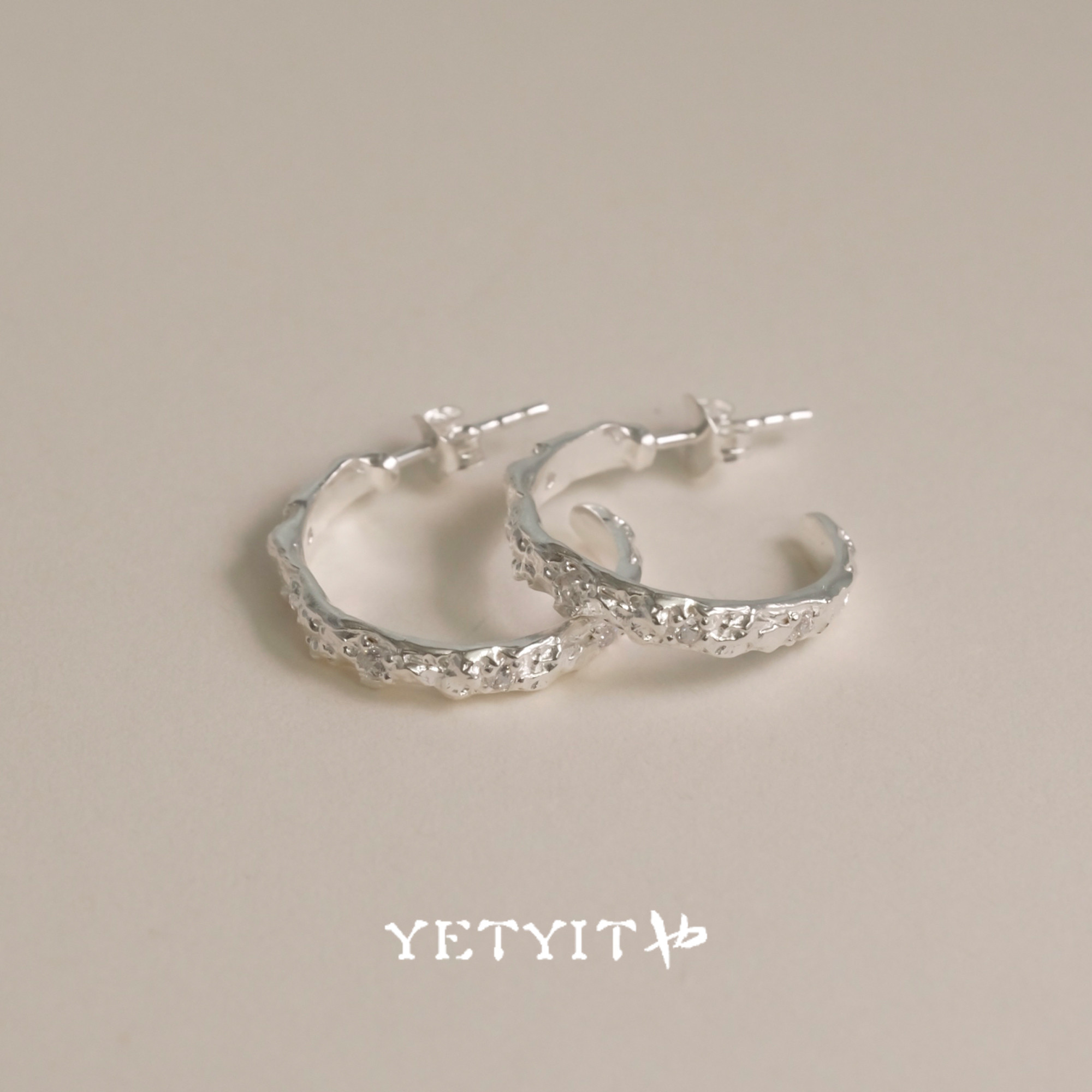 YETYIT也缇礁石宝藏纯银C圈耳环