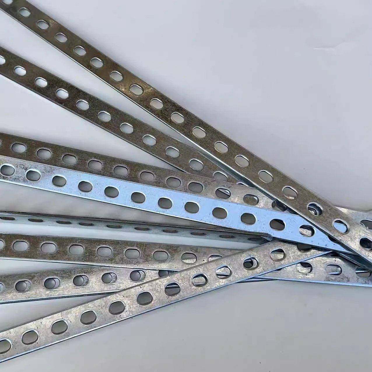 不锈钢板带孔铁条直条扁条加厚神器强力带孔扁条铁片改装角片