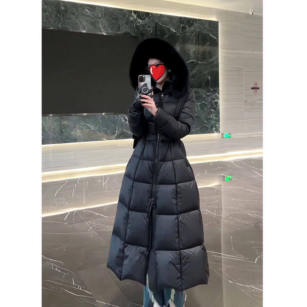 黑色长款大毛领羽绒棉服