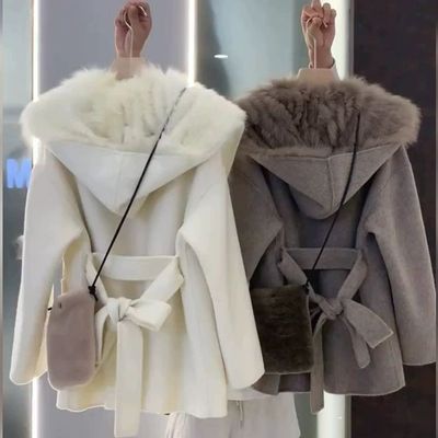 高级感秋冬装赫本风白色