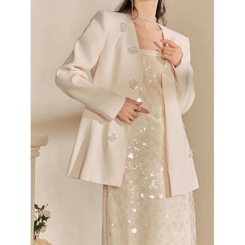 春季穿搭一整套花朵西服