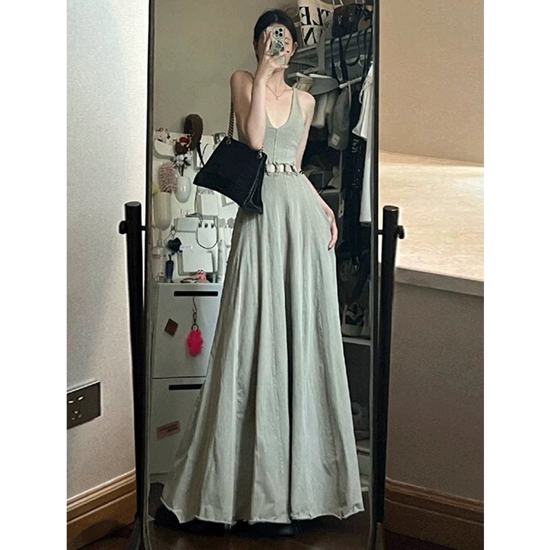 今年流行漂亮连衣裙法式气质高级感v领收腰背心长裙子女夏季新款