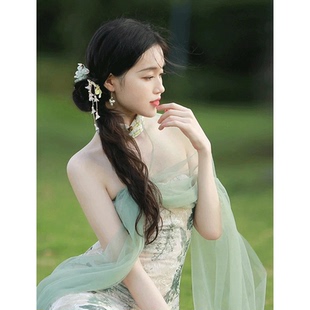 新中式改良旗袍年轻少女款高级气质感夏季复古国风挂脖绝美连衣裙