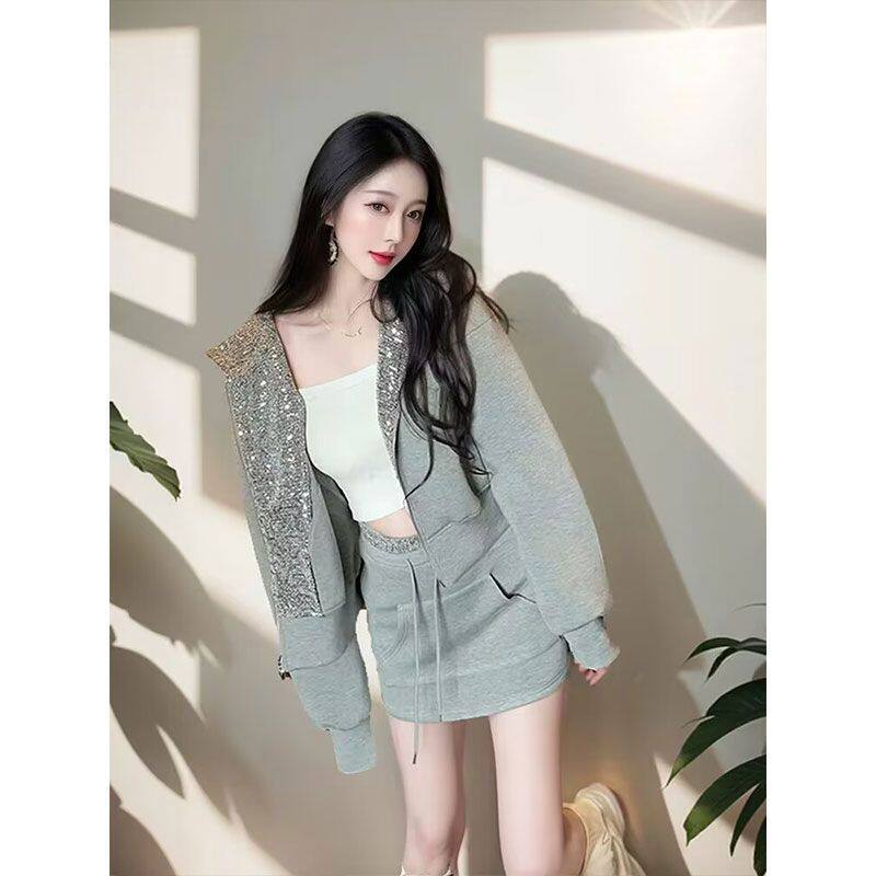 灰色小众设计感亮片连帽卫衣外套女装春装韩系休闲百搭半裙两件套