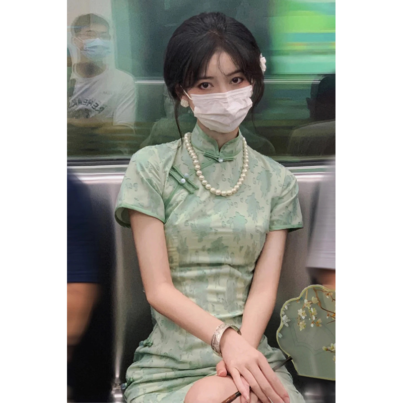 旗袍年轻款高端气质改良长款素雅少女绿色雪纺2025年秋夏新款