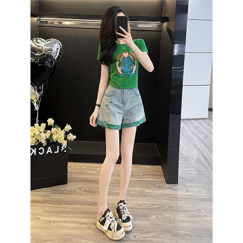 多巴胺绿色休闲运动套装女夏炸街时尚洋气时髦短袖牛仔短裤两件套