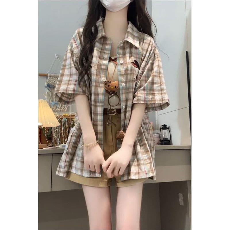 小个子一整套穿搭甜美学院风腊肠狗格纹衬衫吊带上衣卡其色短裤女