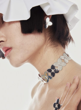 宋妍霏同款星星闪钻幸运花项圈