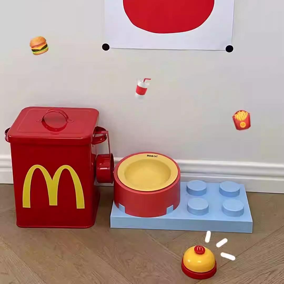 麦当劳猫粮桶狗粮密封桶宠物储粮桶防潮米桶家用零食收纳M积木碗