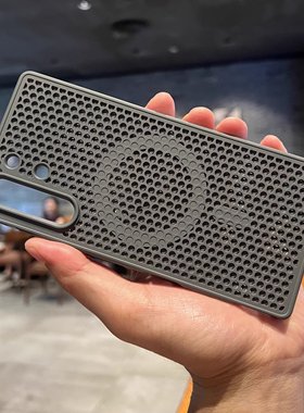 蜂窝网孔散热磁吸适用红魔10pro+手机壳肤感小米15/14Pro钛灰色防摔13红米K80透气K70至尊版k60男女一加ACE5