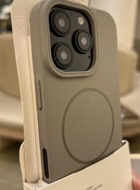 钛灰色磁吸肤感柔润手机壳适用苹果16promax超薄iPhone15plus简约14/13mini男女款12高级感11亚克力xr硬8/7粉