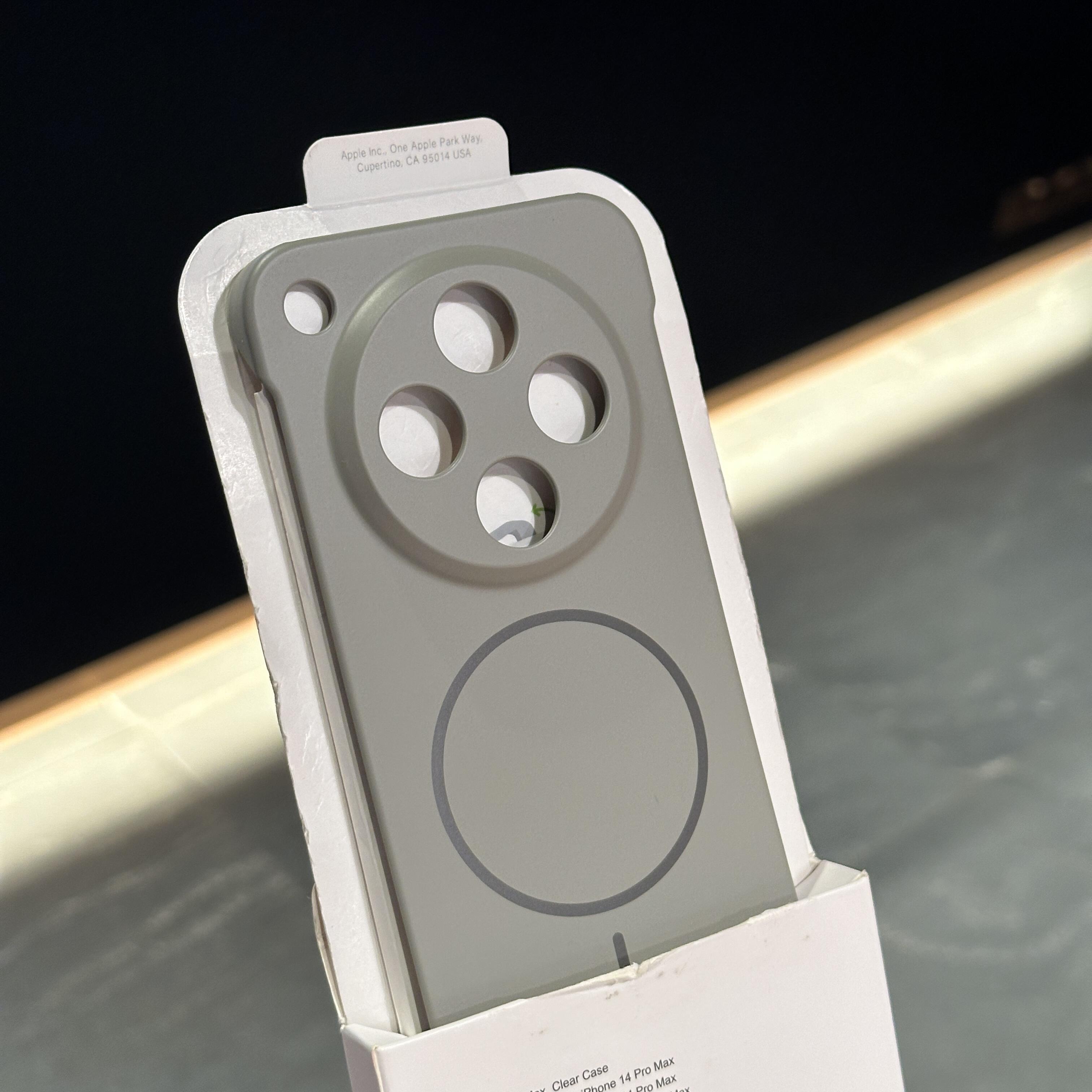 钛灰色无边框细圈磁吸手机壳适用oppoFindX8s+Pro简约超薄x7Ultra肤感vivoX200promini散热荣耀Magic7/6磨砂