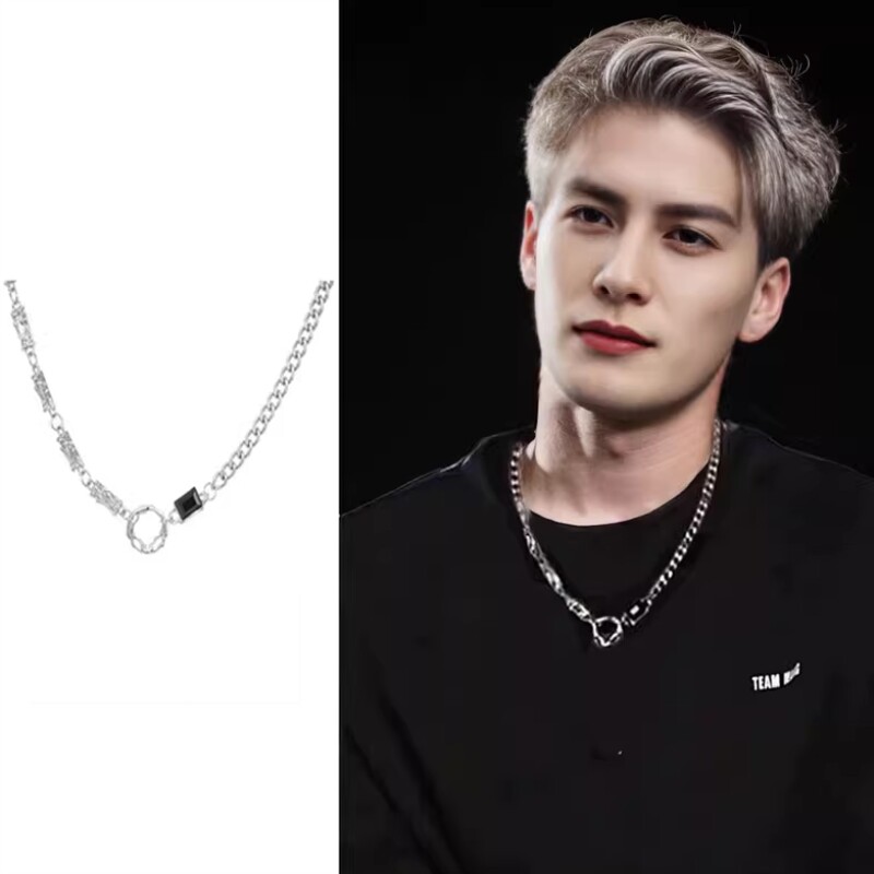 项链男款男潮痞帅挂饰男士高级感吊坠男生潮流百搭毛衣锁骨链配饰